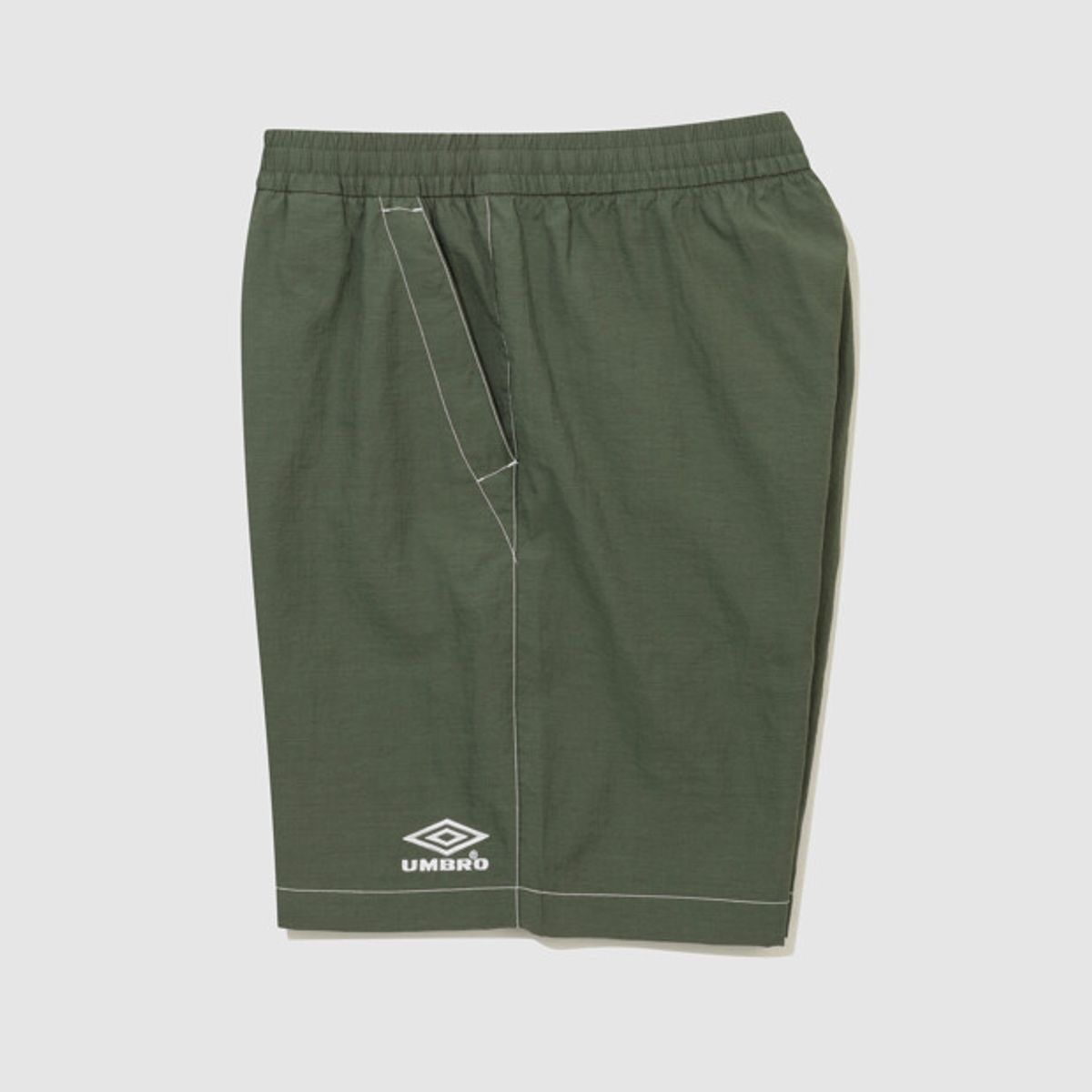 엄브로(UMBRO) 크리스피 타슬란 카고 4.5부 반바지 카키 UR223CHP59