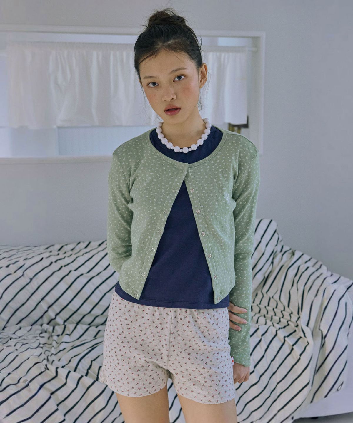 준준스페이스(JUNEJUNE SPACE) Punching Eyelet Cardigan_Light Green(펀칭 아일렛 가디건_라이트 그린)