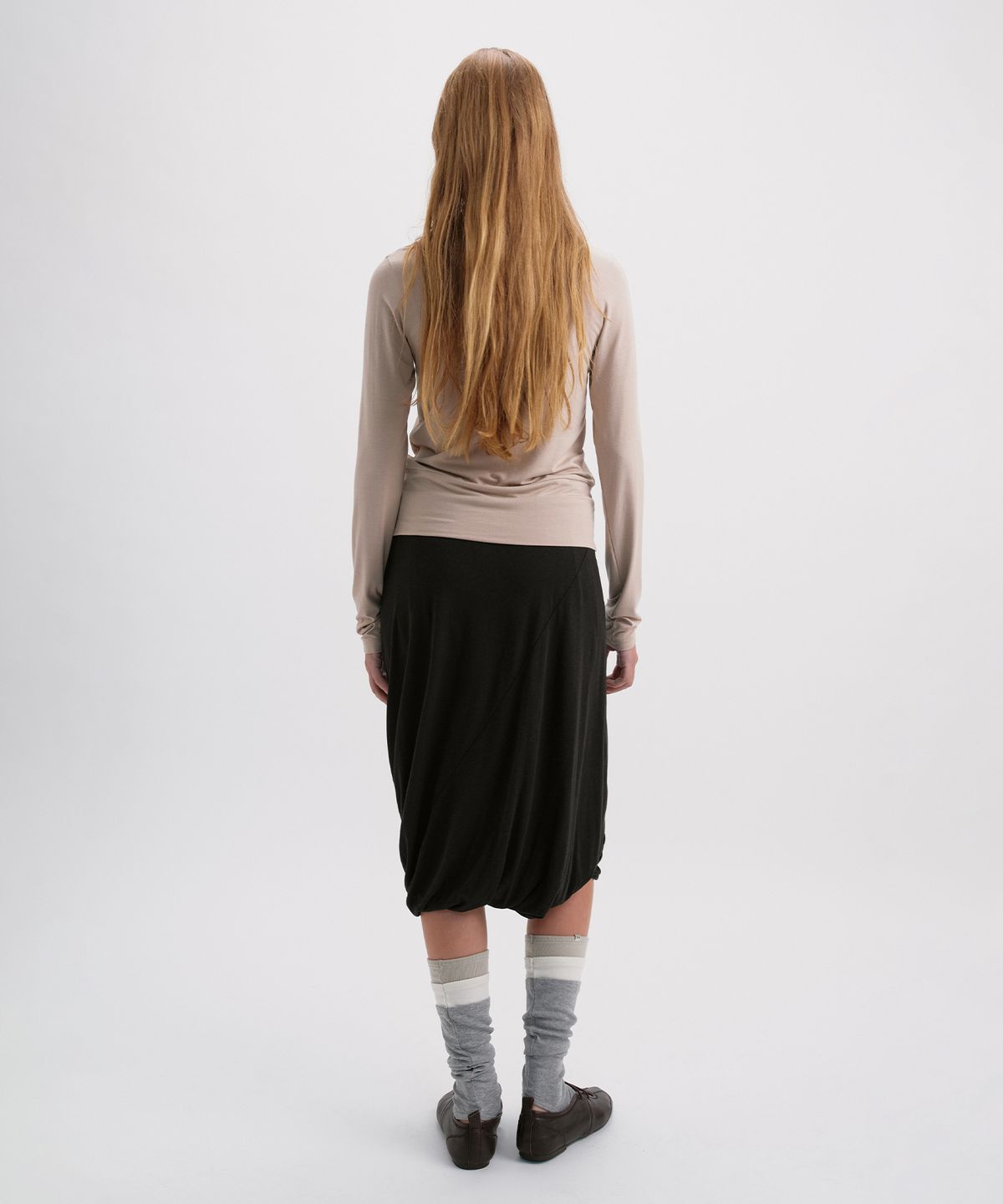 시메트릭 퍼센트(SYMMETRICPERCENT) Diagonal Balloon Skirt / Black