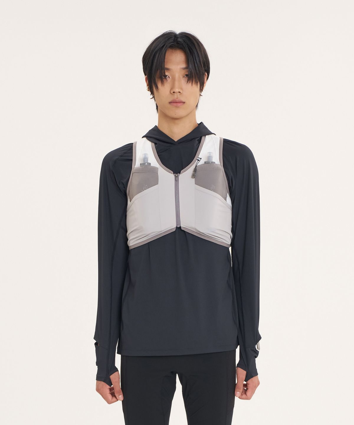 고요웨어(GOYOWEAR) [시넥틱스 프릭션] 에어 그리드 레이스 베스트 (콘크리트 그레이) + 소프트 플라스크 2pcs 포함