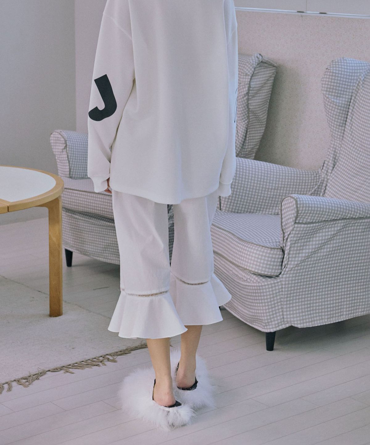 준준스페이스(JUNEJUNE SPACE) Bloom Frill Pants_White(블룸 프릴 팬츠_화이트)