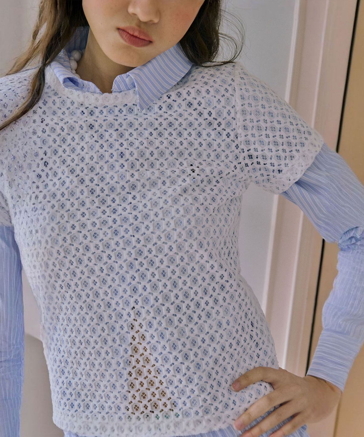준준스페이스(JUNEJUNE SPACE) Slim Cut-out Lace Top_White(슬림컷아웃 레이스 탑_화이트)