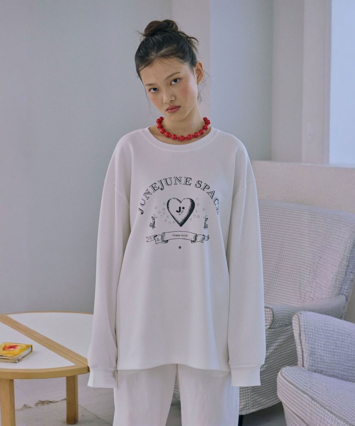 준준스페이스(JUNEJUNE SPACE) Oversized Printed Sweat Tee_White(오버사이즈 프린트 스웨트 티셔츠_화이트)