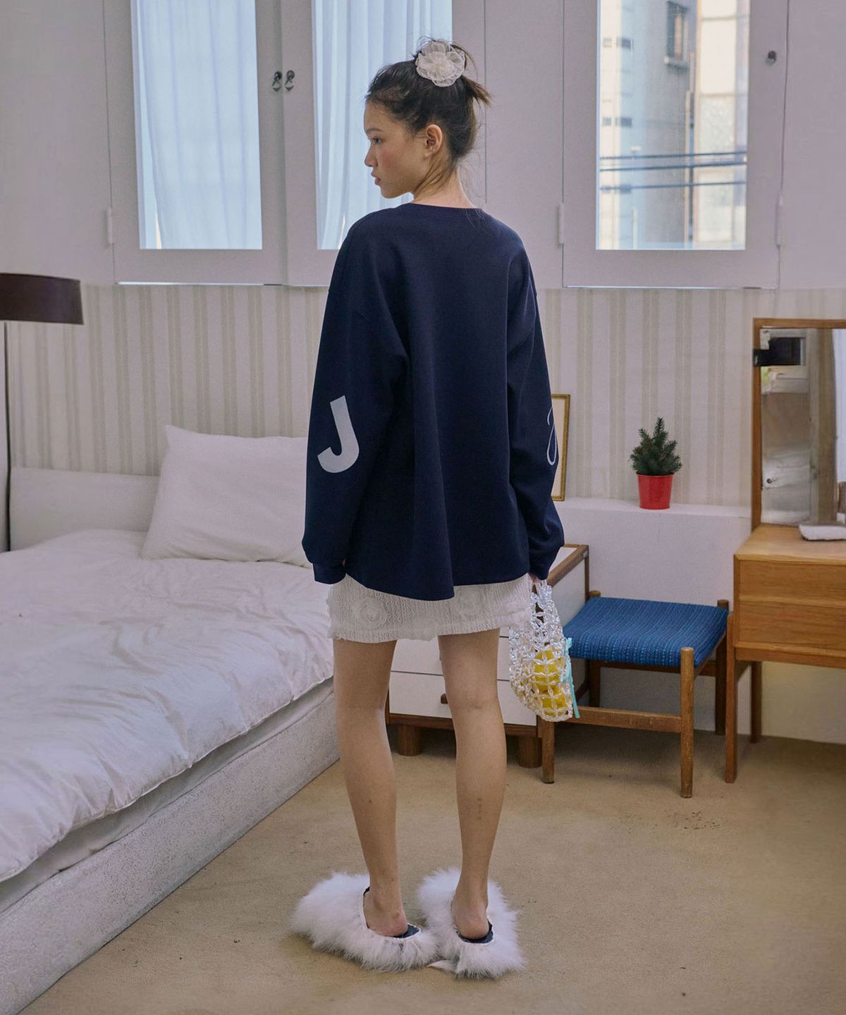 준준스페이스(JUNEJUNE SPACE) Oversized Printed Sweat Tee_Navy(오버사이즈 프린트 스웨트 티셔츠_네이비)