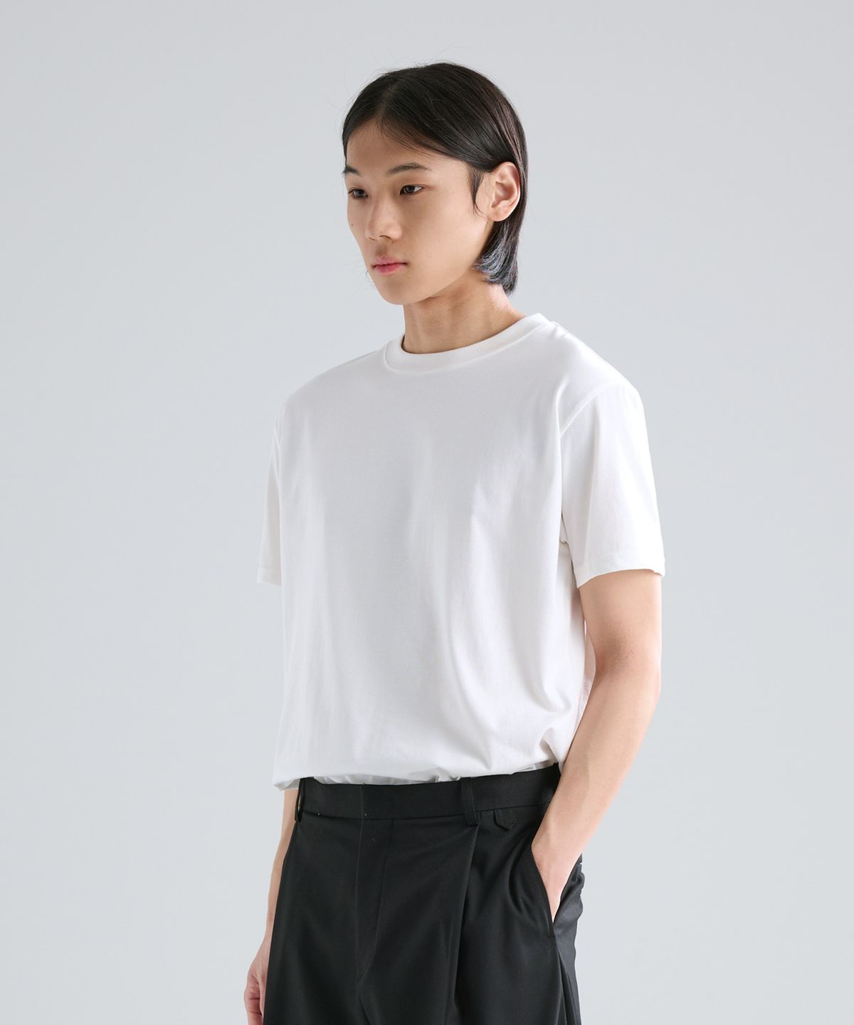 지플리시(ZPLISH) 에센셜 슬림핏 티 화이트