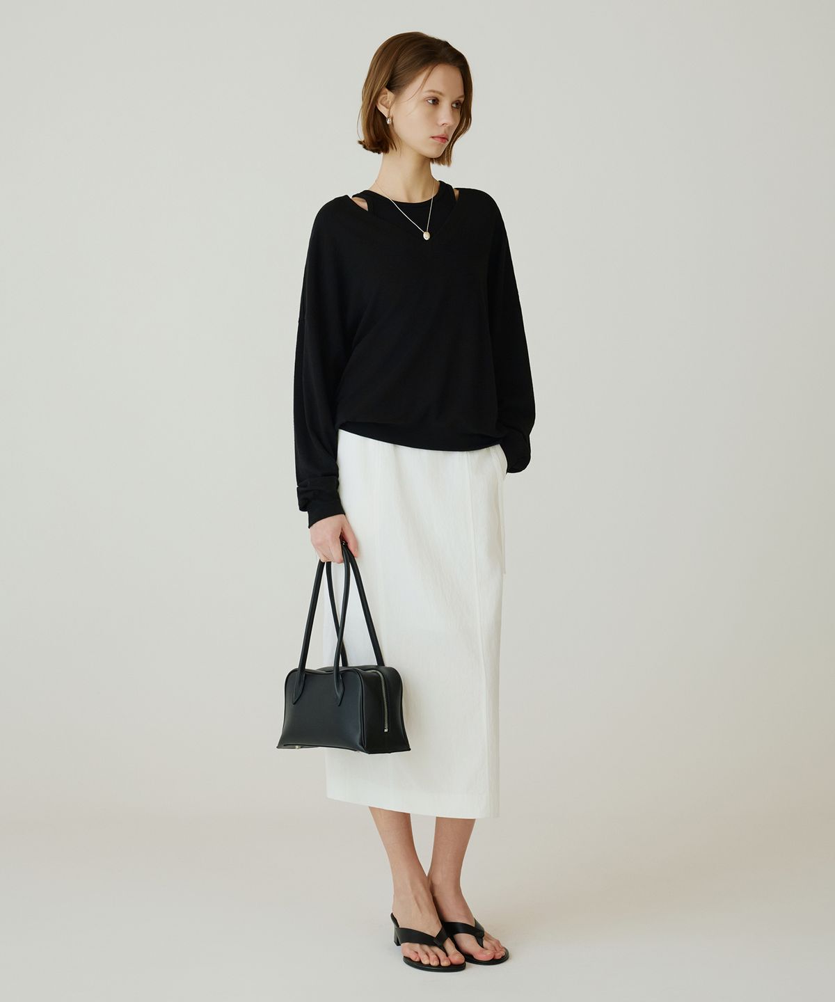 시야쥬(SIYAZU) SITP5274 브이넥 가오리 컴포트 티셔츠_Black