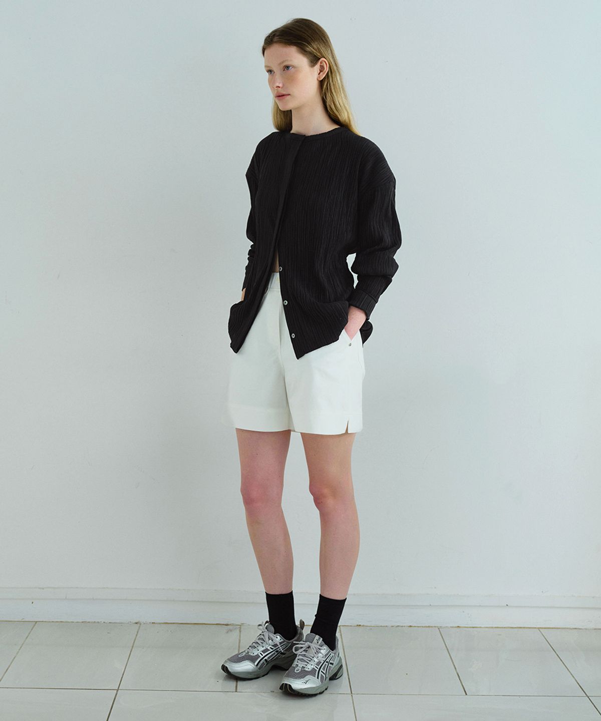 아우브아워(AUBOUR) hidden pleats blouse (black)