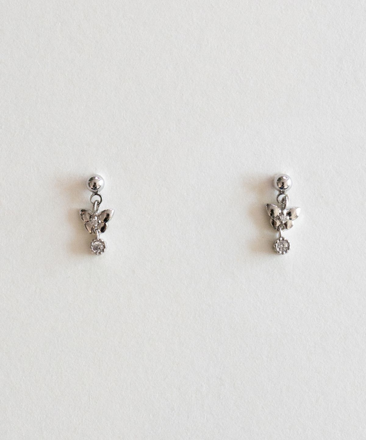 메리모티브(MERRYMOTIVE) Dew wing earring