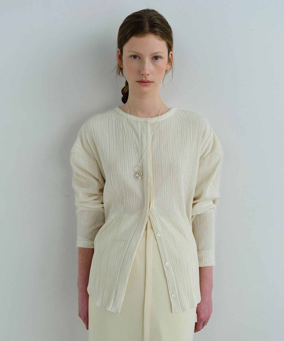 아우브아워(AUBOUR) hidden pleats blouse (ivory)