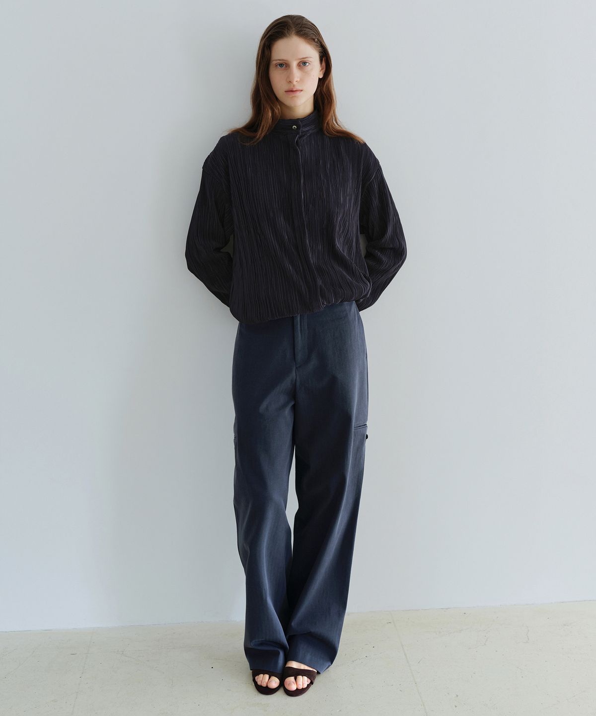 아우브아워(AUBOUR) curved triple lip pants (herringbone navy)