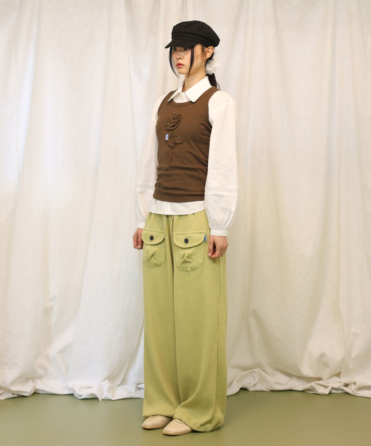 소르디(SORDI) Dot Button Jogger Pants_lime