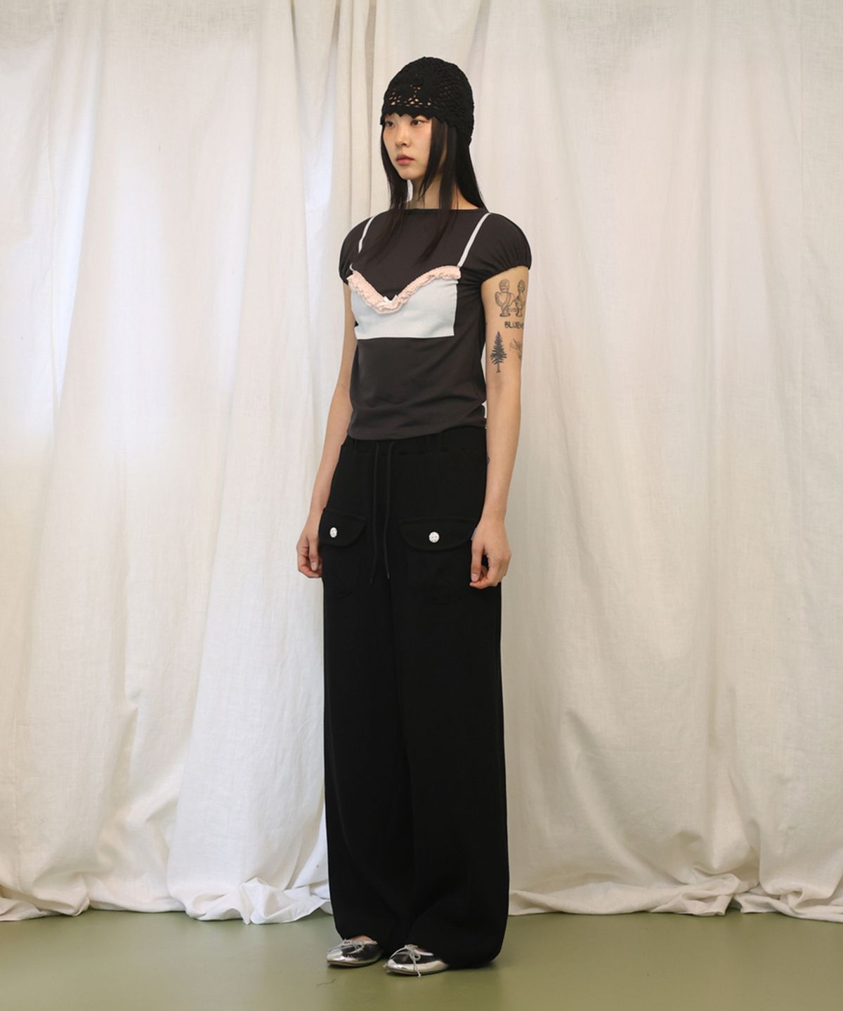 소르디(SORDI) Dot Button Jogger Pants_black