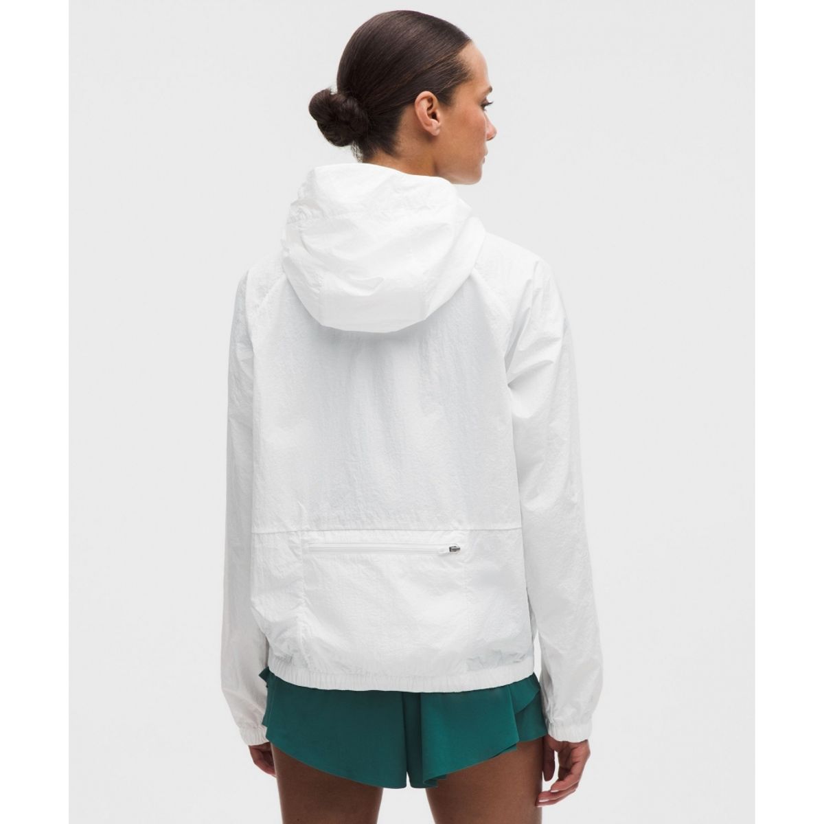 룰루레몬(LULULEMON) 라이트웨이트 UV 프로텍티브 패커블 재킷  WHT