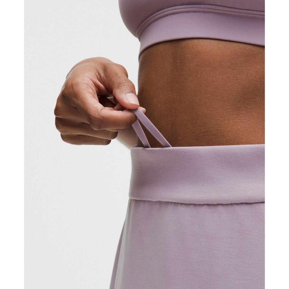 룰루레몬(LULULEMON) Softstreme 풀온 하이라이즈 맥시스커트  LOTU