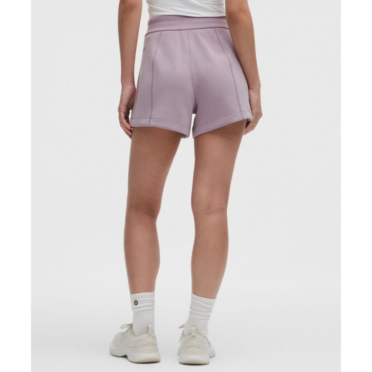 룰루레몬(LULULEMON) Softstreme 하이라이즈 쇼츠 4inch  LOTU