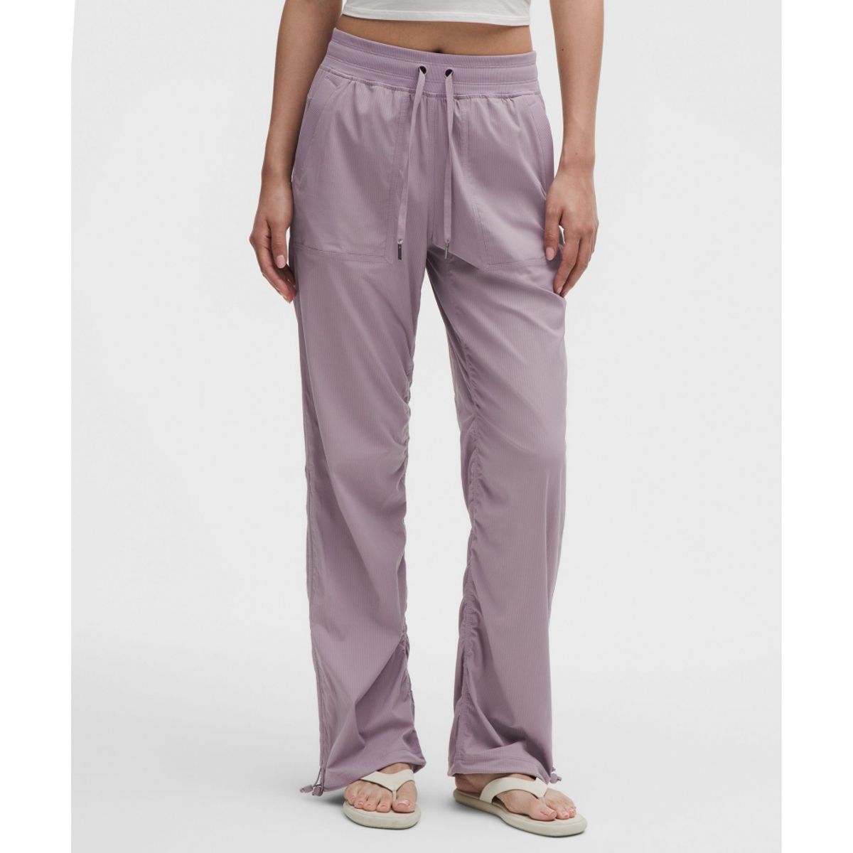 룰루레몬(LULULEMON) 댄스 스튜디오 릴랙스 핏 미드라이즈 팬츠  LOTU