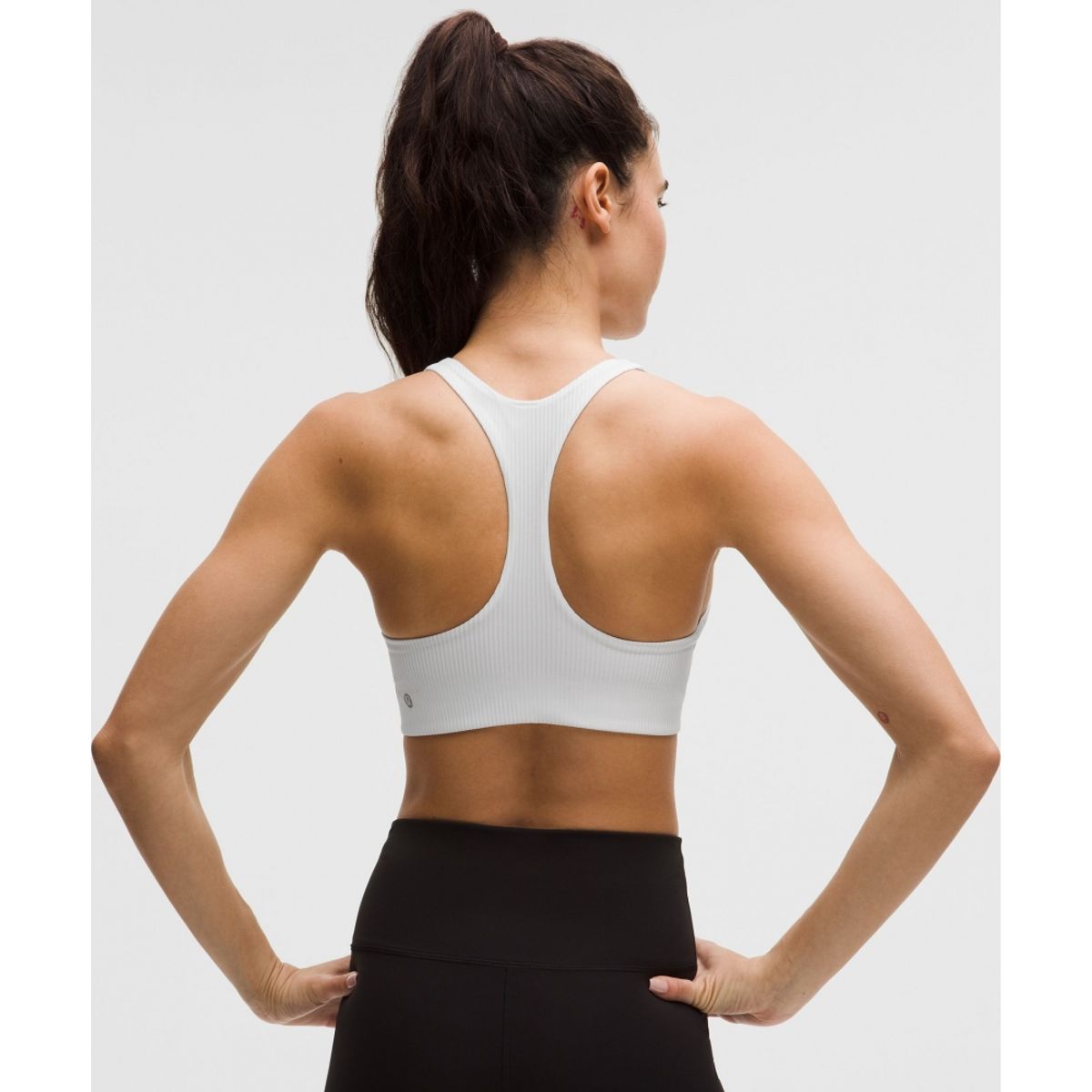 룰루레몬(LULULEMON) 올타임 히어로 리브드 스포츠 브라 *미디엄 서포트, B C컵  WHT
