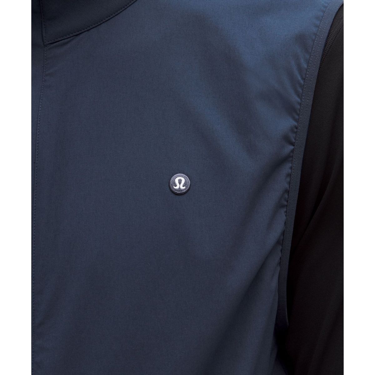 룰루레몬(LULULEMON) 윈드프루프 풀집 골프 베스트 *로고  CLBL