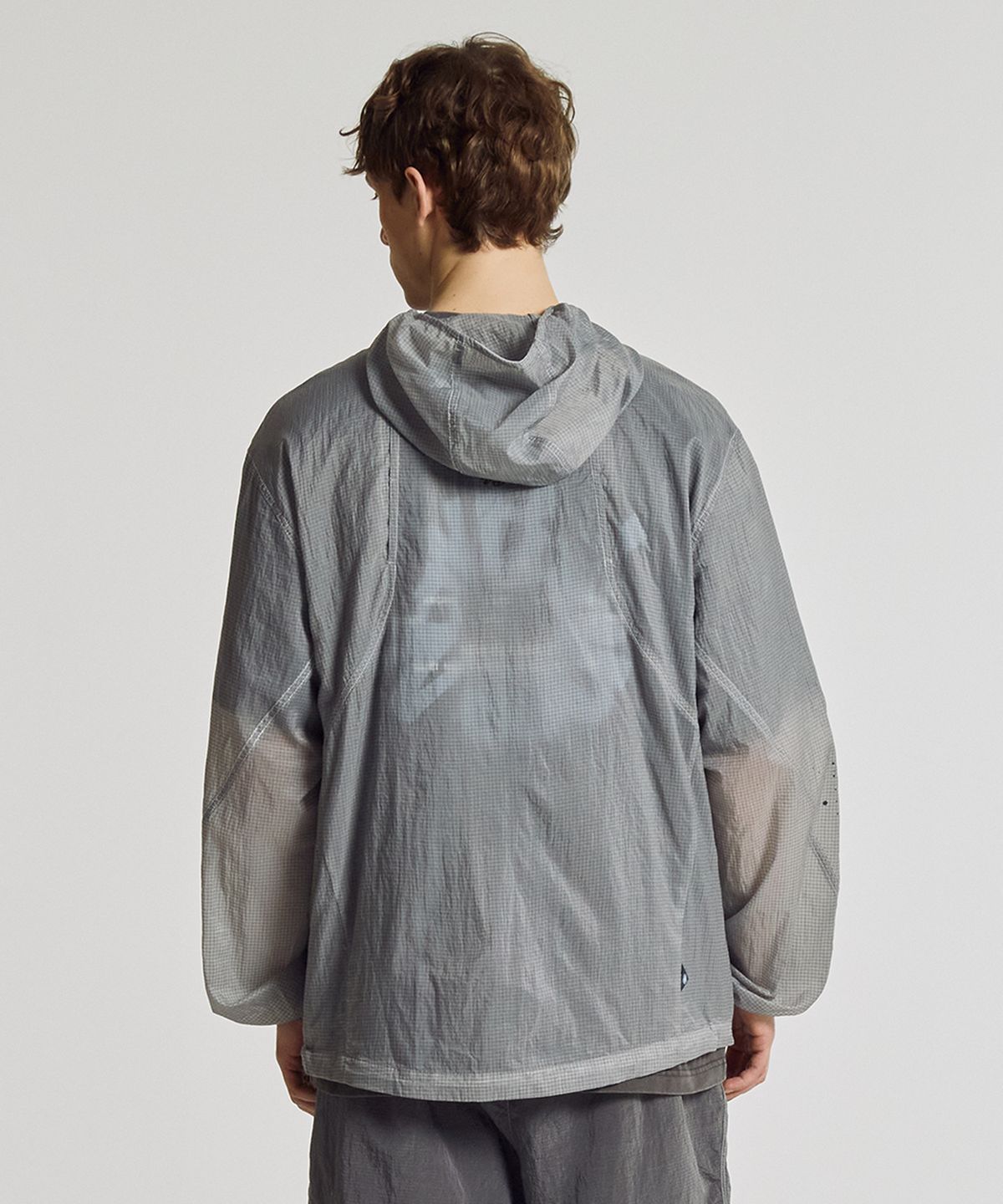 뉴발란스(NEW BALANCE) NBNAG2A013 / UNI Archive Pace 초경량 후드 바람막이 (L/GRAY)