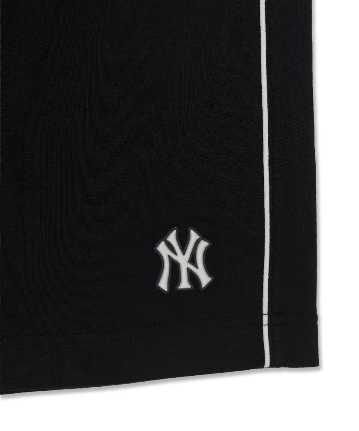 엠엘비(MLB) 베이직 스몰로고 쿨링 양면지 파이핑 6부 반바지 NY (Black)