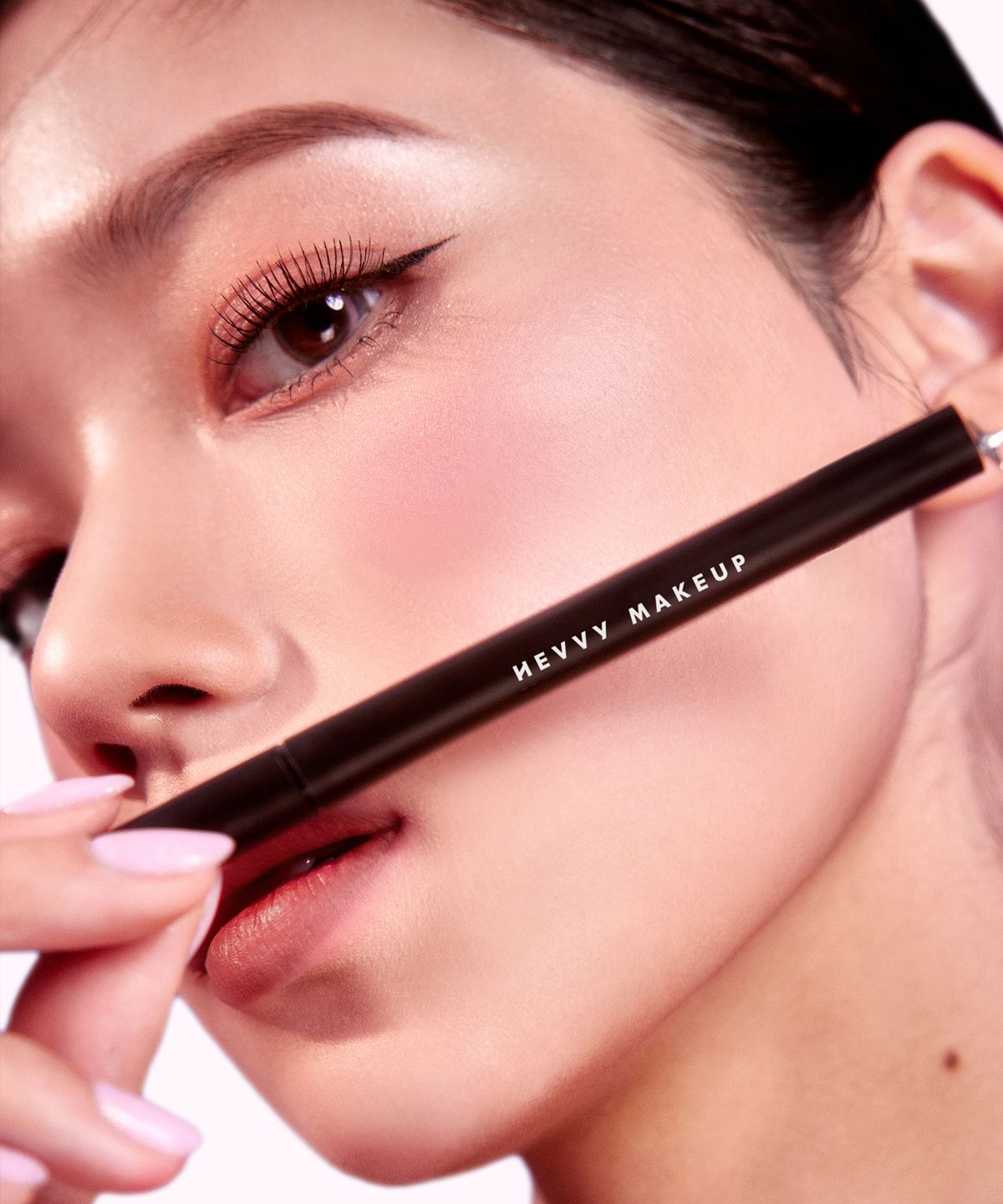 헤비메이크업(HEVVY MAKEUP) 디파인 아이즈 펜 라이너 - 롱블랙/미드브라운