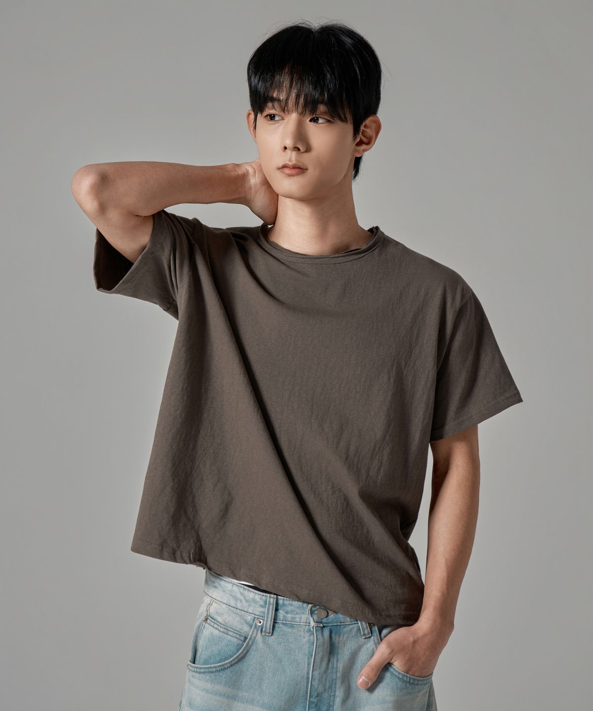 와르(WAAR) M1087 컷오프 라운드 반팔 티셔츠_브라운
