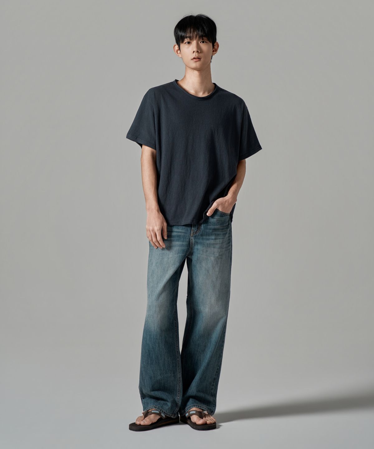 와르(WAAR) M1087 컷 오프 라운드 반팔 티셔츠_네이비