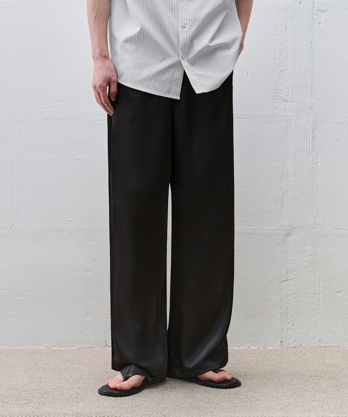 드로우핏(DRAW FIT) 러스터 싱글 라인 트랙 팬츠 [BLACK]