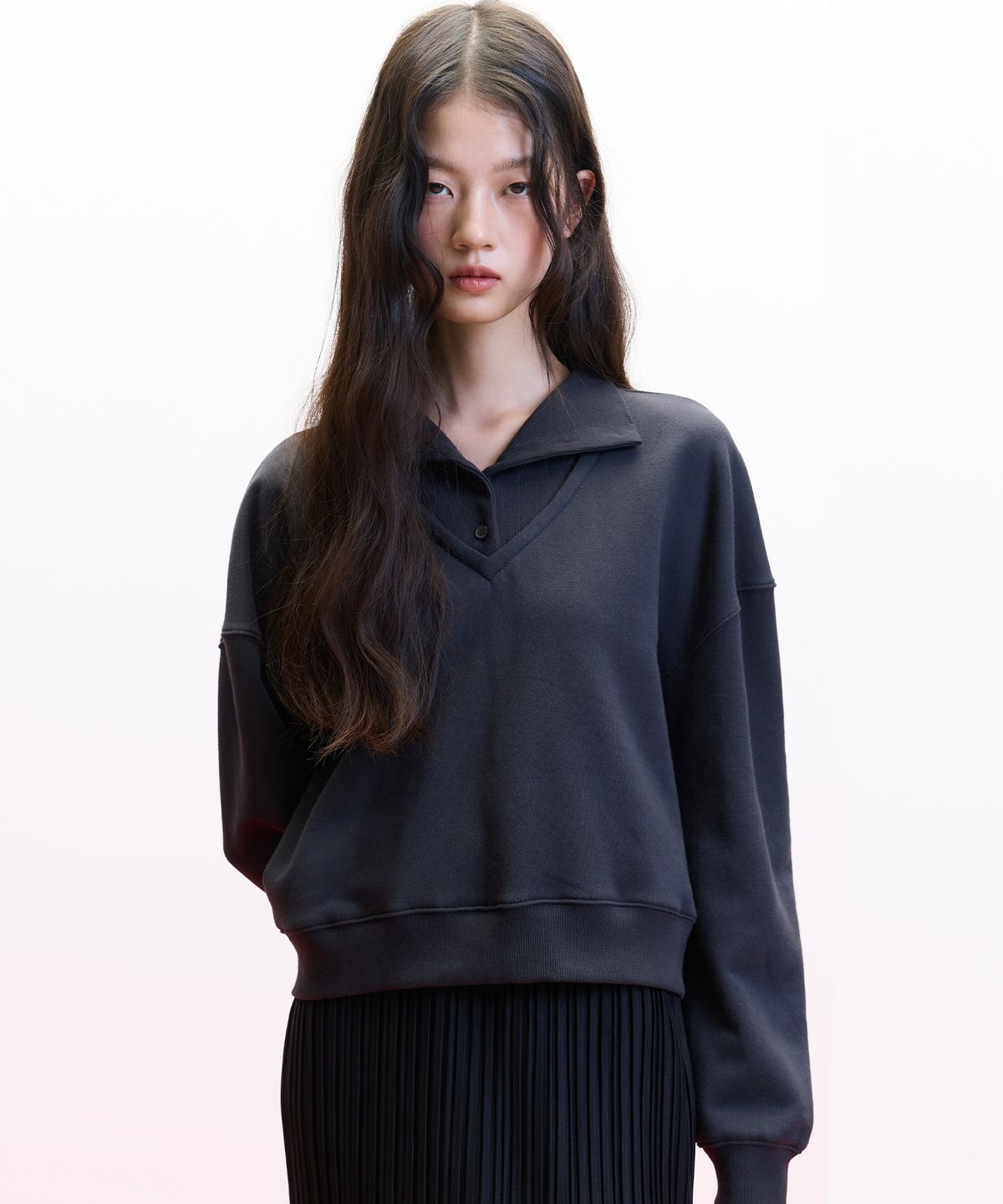 해바이해킴(HAE BY HAEKIM) [아뜰리에] 레이어드 칼라 스웻셔츠_차콜 그레이