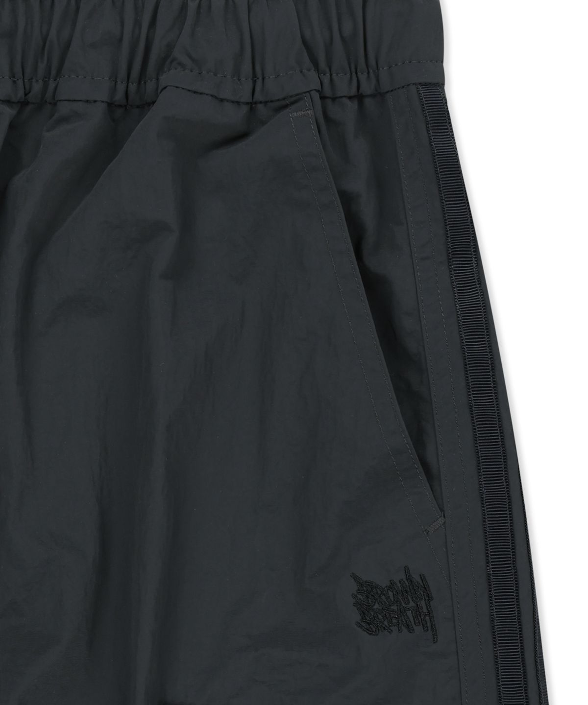 브라운브레스(BROWNBREATH) W LINE POINT CARGO SHORTS - CHARCOAL