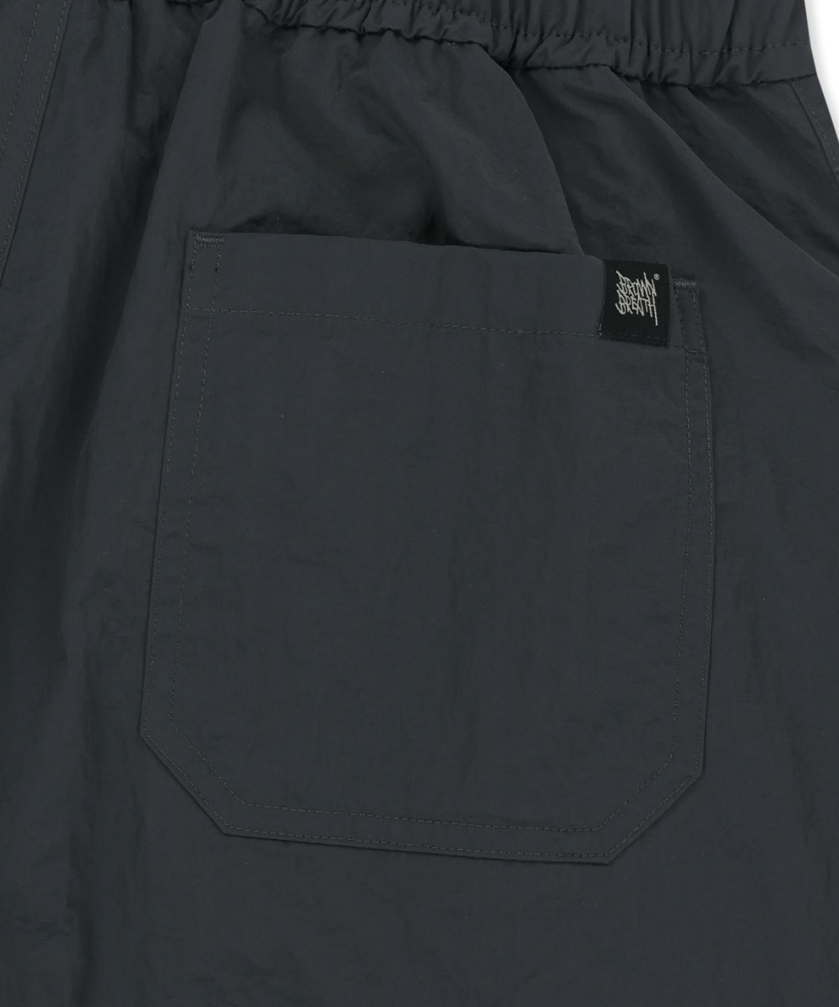 브라운브레스(BROWNBREATH) W LINE POINT CARGO SHORTS - CHARCOAL