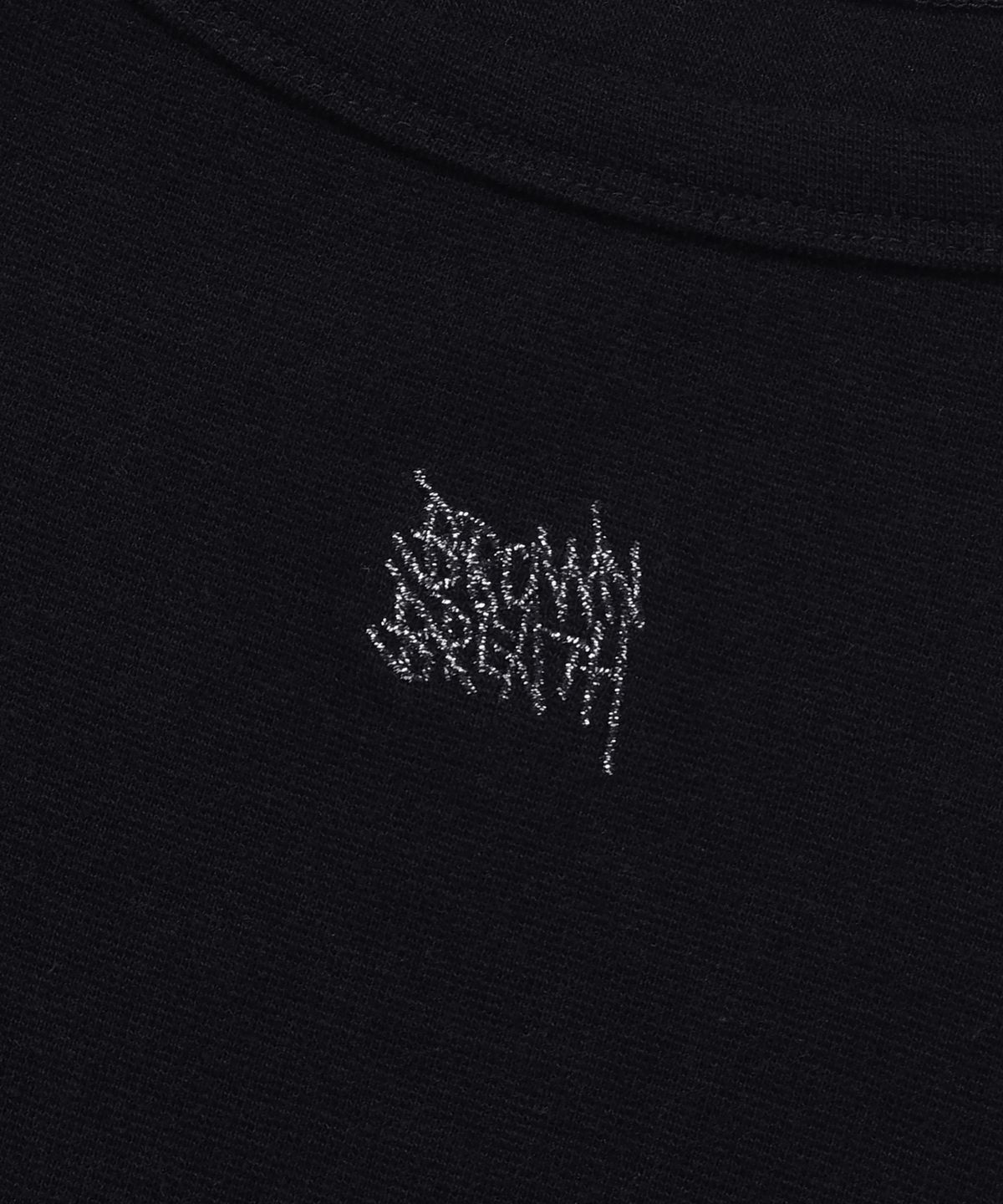 브라운브레스(BROWNBREATH) W TAG FRICE SLEEVELESS - BLACK