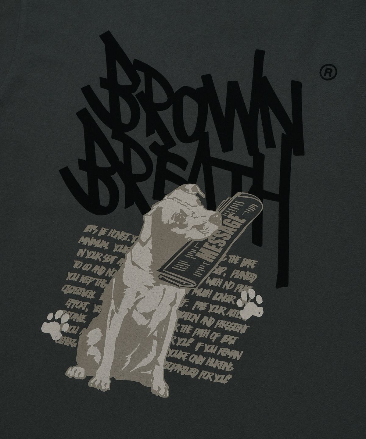 브라운브레스(BROWNBREATH) DELIVERY TAG TEE - CHARCOAL