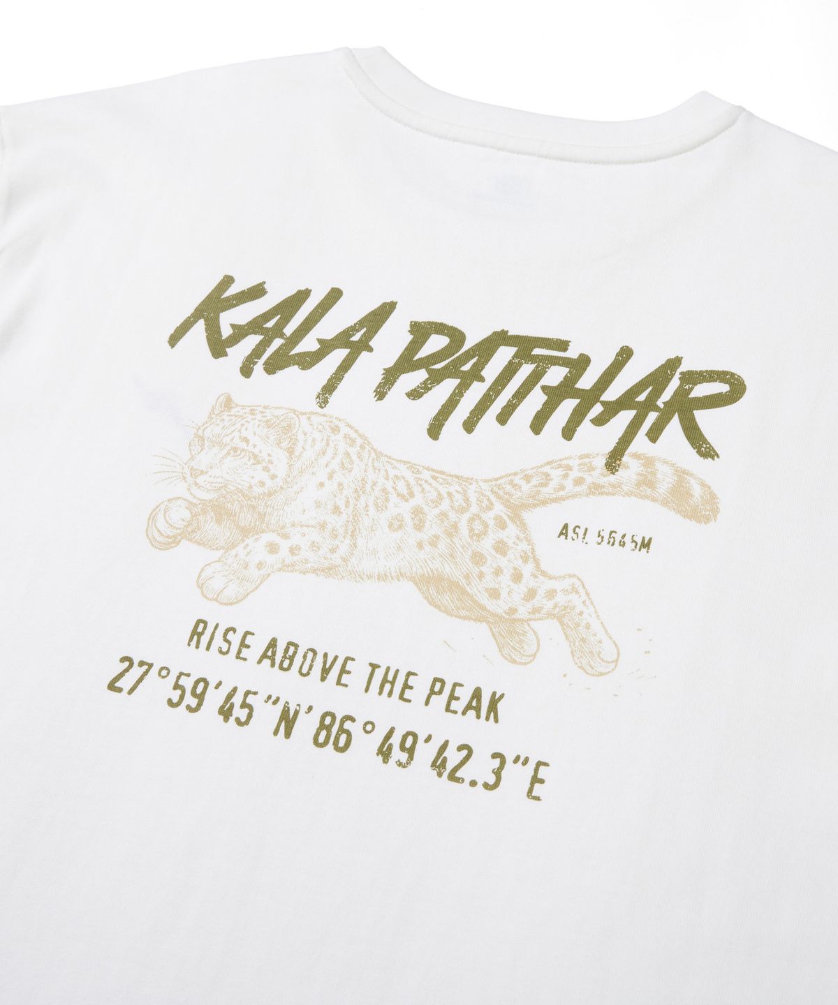 칼라파타르(KALAPATTHAR) BACK KP TIGER GRAPHIC SHORT-SLEEVED T-SHIRT - WHITE