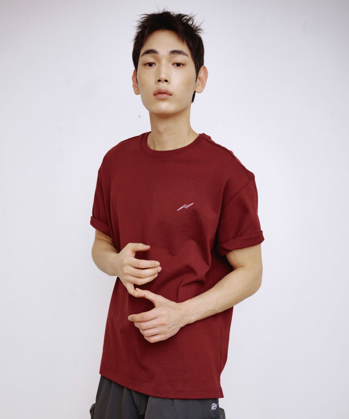 칼라파타르(KALAPATTHAR) BACK KP TIGER GRAPHIC SHORT-SLEEVED T-SHIRT - WINE