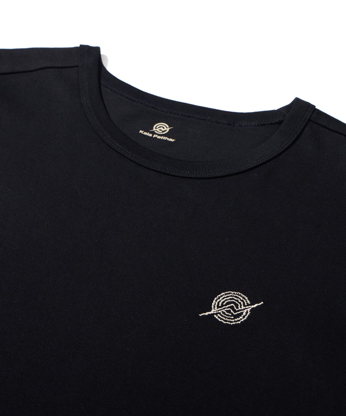 칼라파타르(KALAPATTHAR) BACK CAMPING GRAPHIC SHORT-SLEEVED T-SHIRT - BLACK