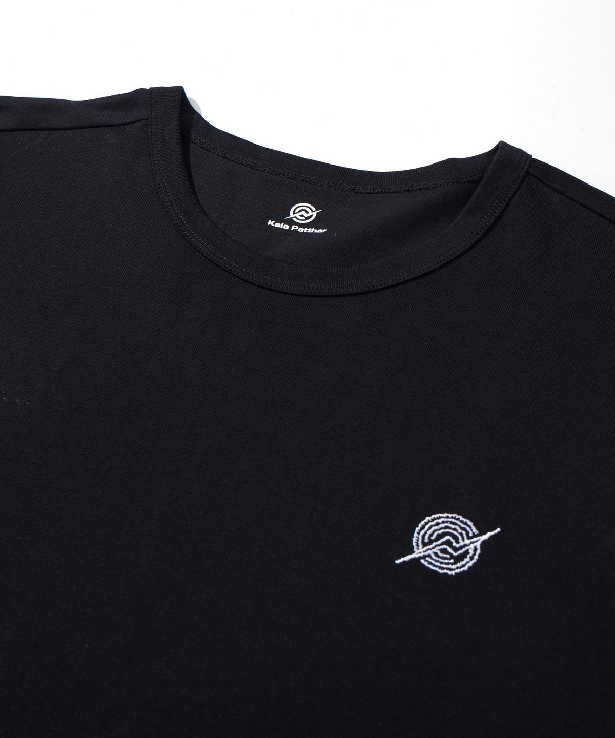 칼라파타르(KALAPATTHAR) BACK KP SLOGAN EAGLE GRAPHIC RINGER T-SHIRT - BLACK