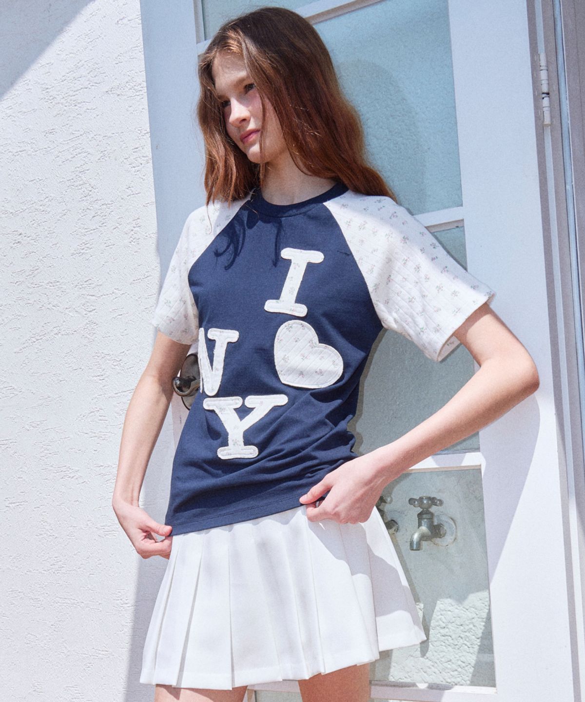 로긴 앤 로지(ROGIN N ROSIE) NY Flower Point Ragian T-Shirt White