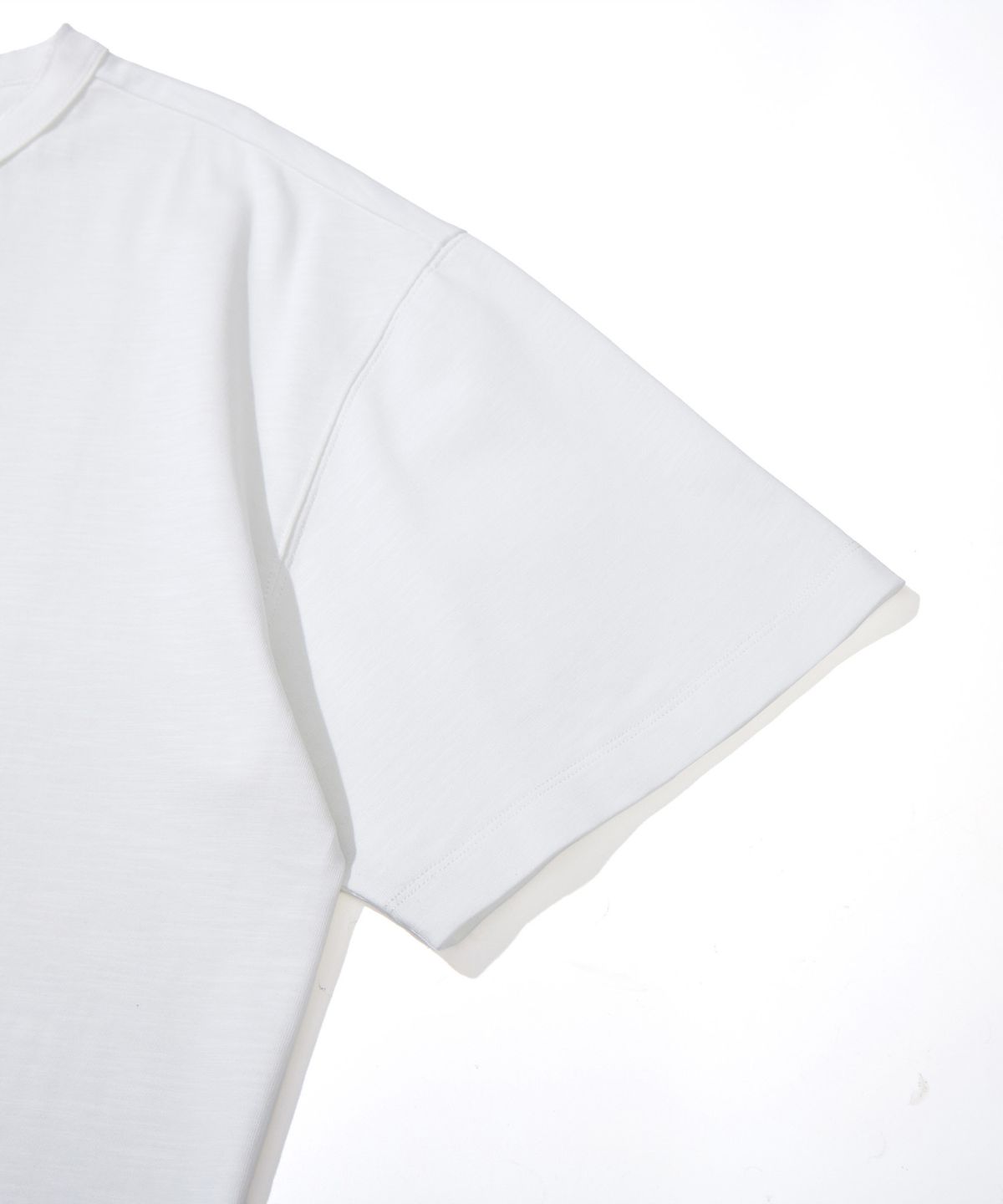 칼라파타르(KALAPATTHAR) HENLEY NECK SHORT-SLEEVED T-SHIRT - WHITE