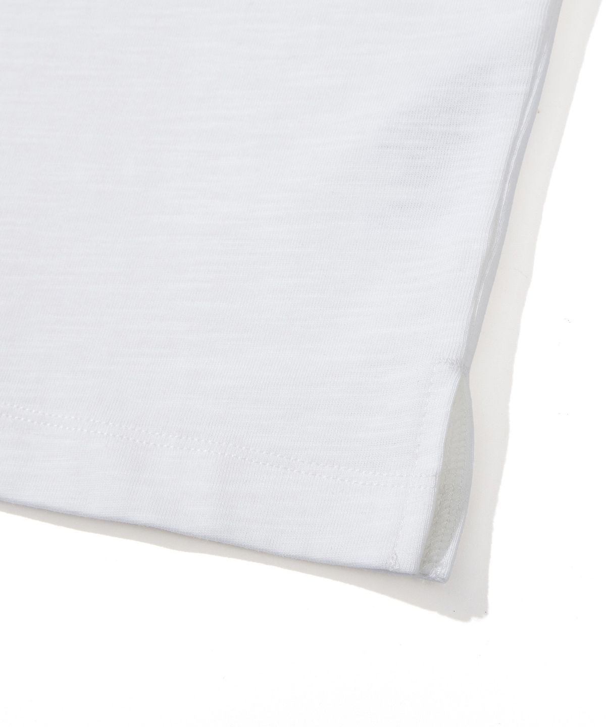칼라파타르(KALAPATTHAR) HENLEY NECK SHORT-SLEEVED T-SHIRT - WHITE
