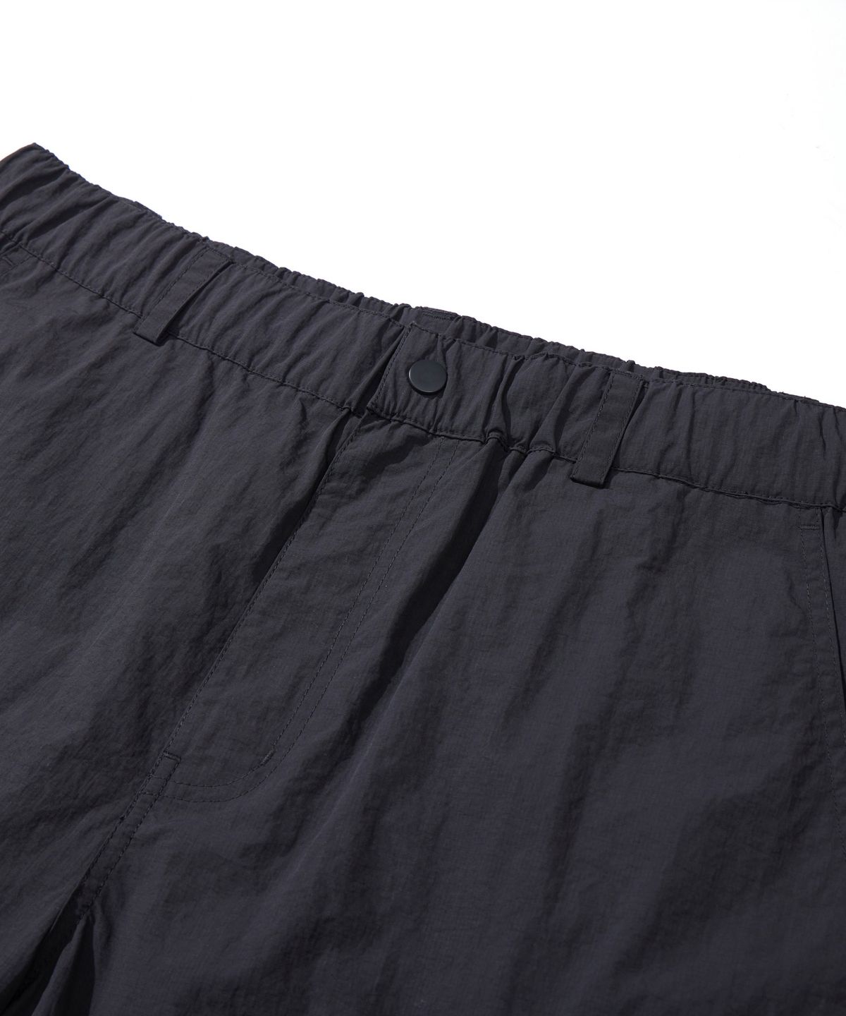 칼라파타르(KALAPATTHAR) NYLON BANDING CARGO POCKET BERMUDA SHORTS - CHARCOAL