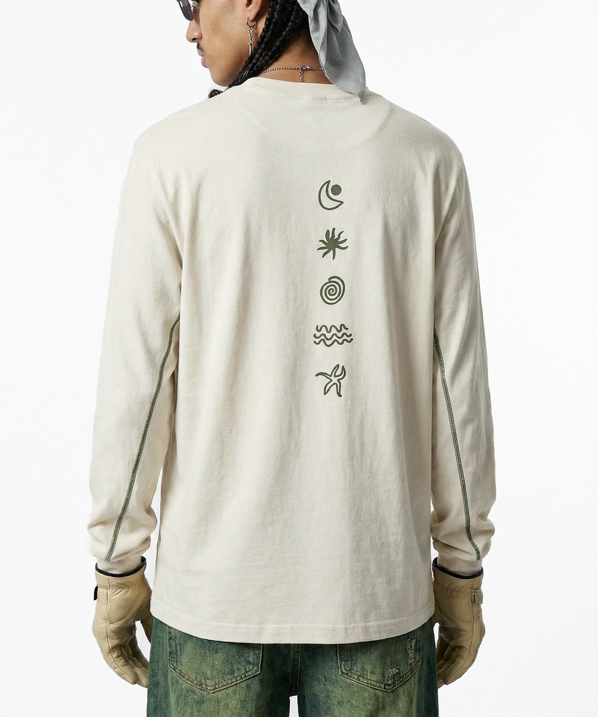 버튼서울(BUTTON SEOUL) 컬러 스티치 심볼릭 롱슬리브 (2 COLOR)