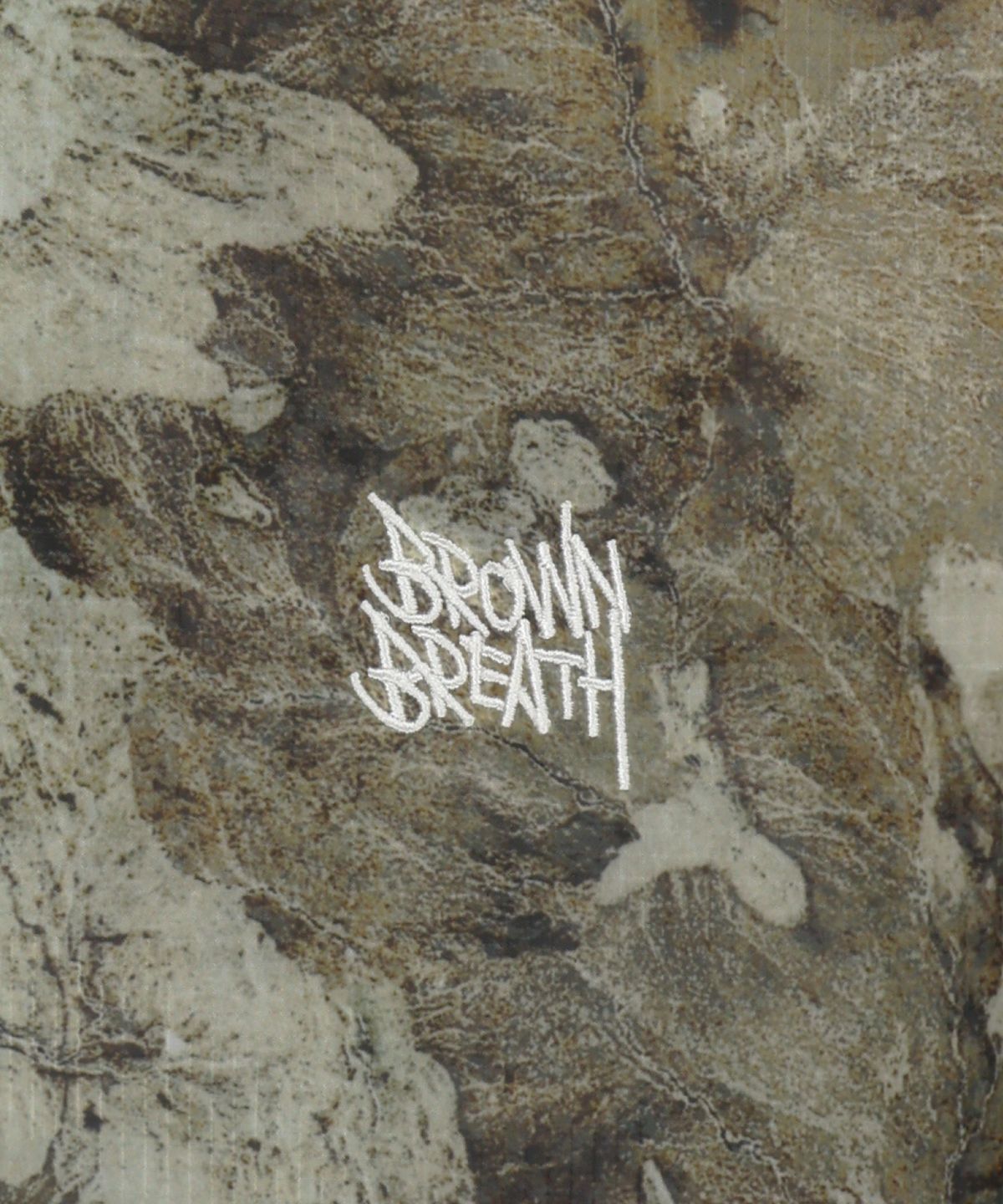 브라운브레스(BROWNBREATH) EARTH PATTERN WINDBREAKER JACKET - BEIGE