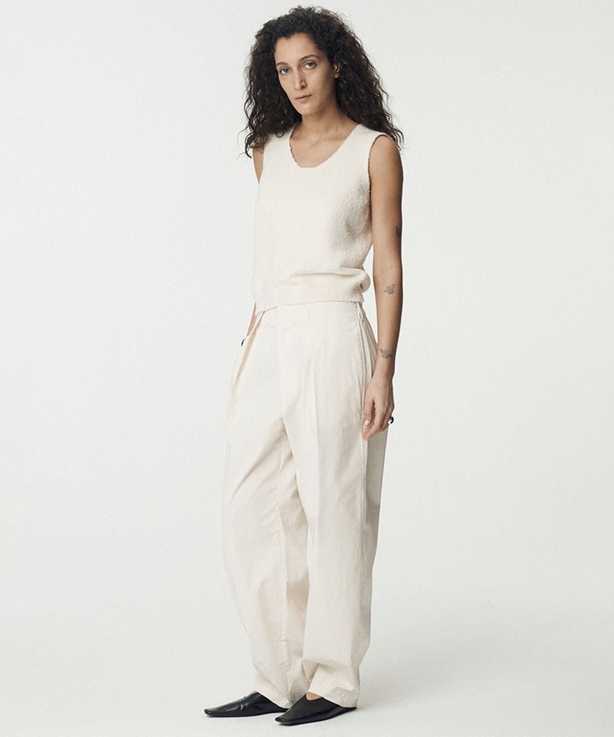 우마뭉(UMARMUNG) Extra Long Staple Cotton Oval Silhouette Pants_Day Light