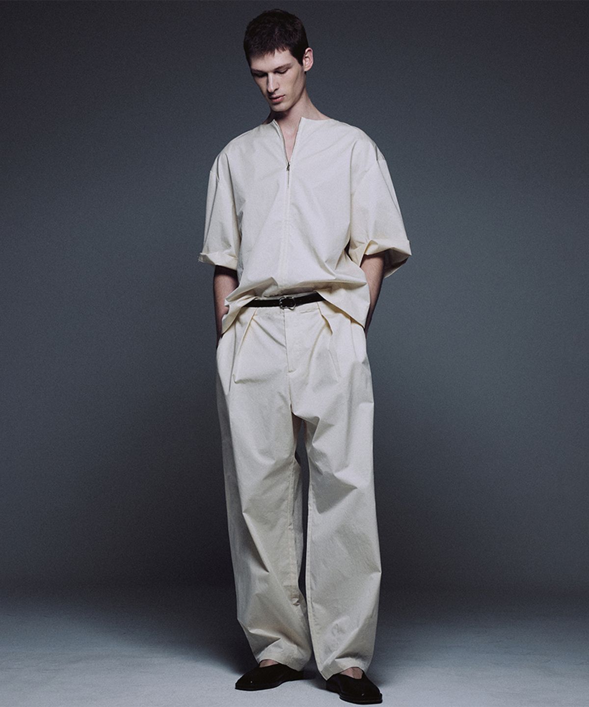 우마뭉(UMARMUNG) Extra Long Staple Cotton Zipper Front Pullover_Day Light