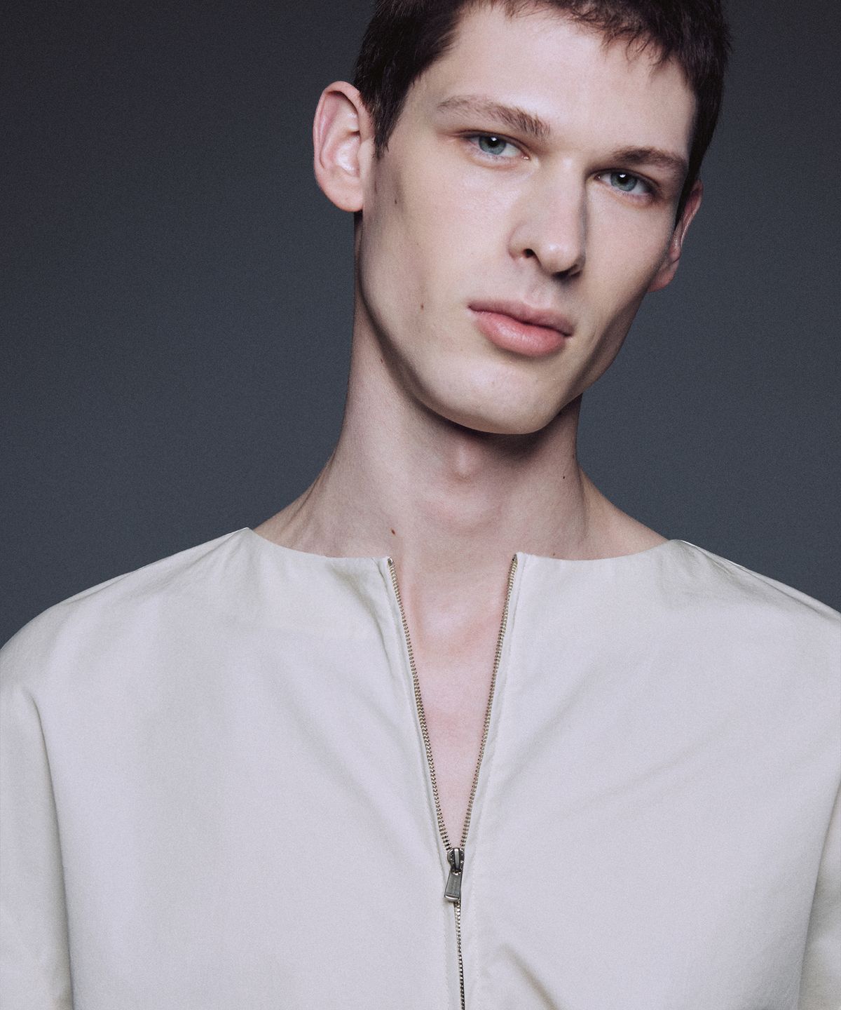 우마뭉(UMARMUNG) Extra Long Staple Cotton Zipper Front Pullover_Day Light