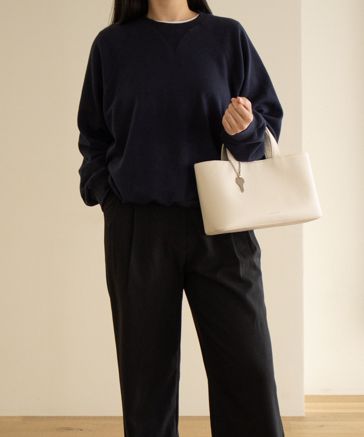 캐비닛먼트(KABINETMENT) Poje tote bag_white