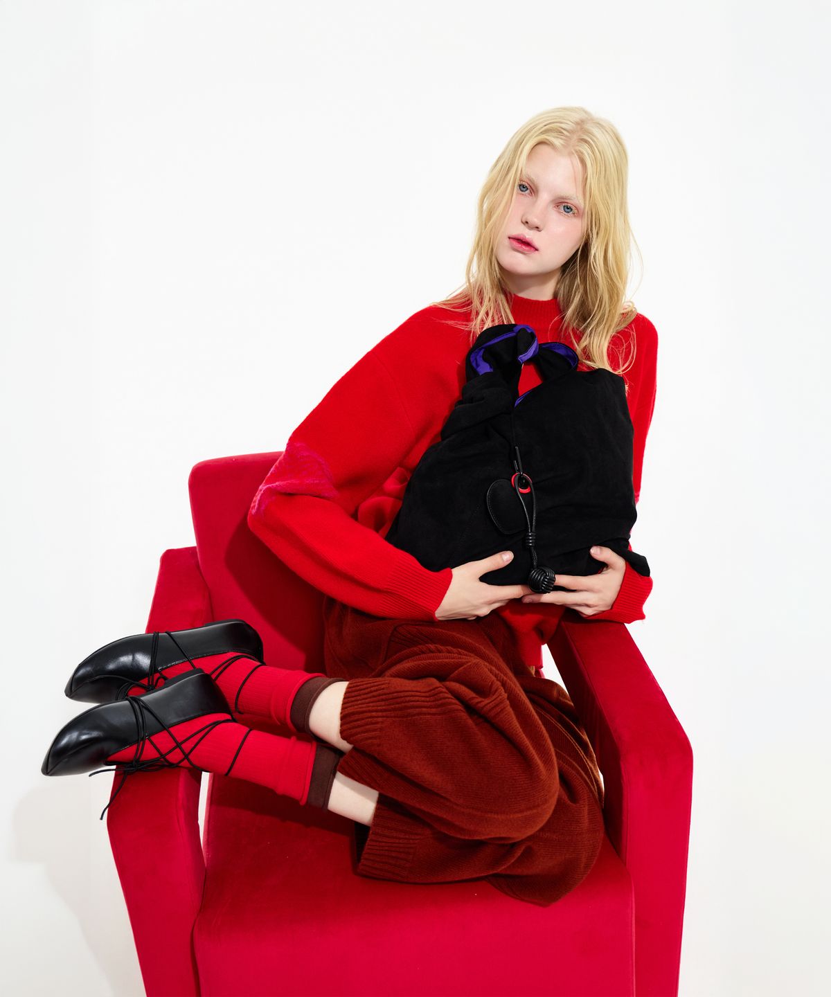 스노야(SNOYA) 25FW 스노야 FAUX 스웨이드 숄더 백