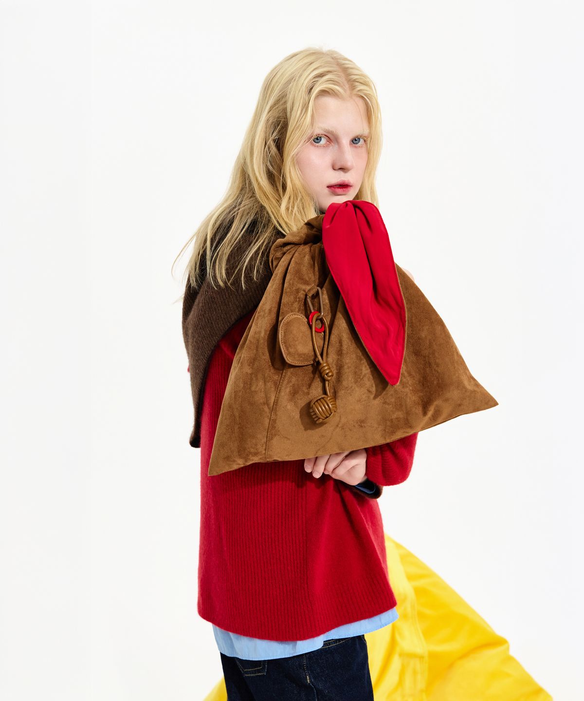 스노야(SNOYA) 25FW 스노야 FAUX 스웨이드 숄더 백