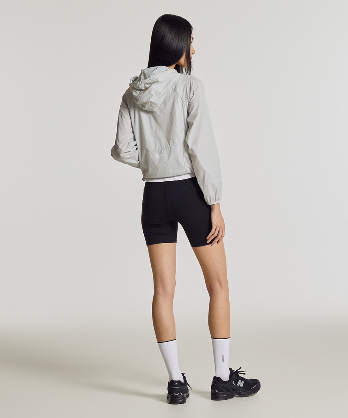 뉴발란스(NEW BALANCE) NBNAG2W512 / WOMEN 브리즈라이트 초경량 패커블 우븐자켓 (L/GRAY)